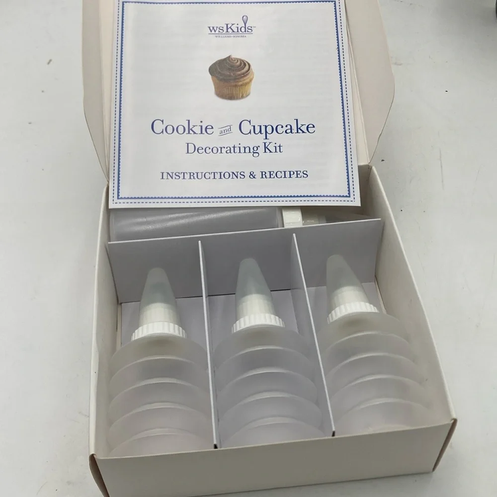 Williams Sonoma Kids Cookie and Cupcake Decorating Kit